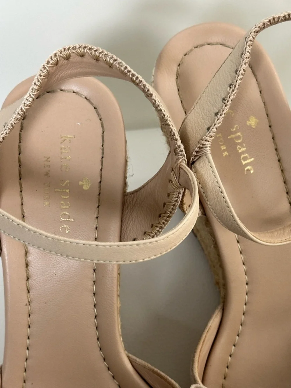 Kate Spade Women’s Beige Suede Knotted Bow Espadrille Wedge Sandals Size 7.5 M - Picture 8 of 16